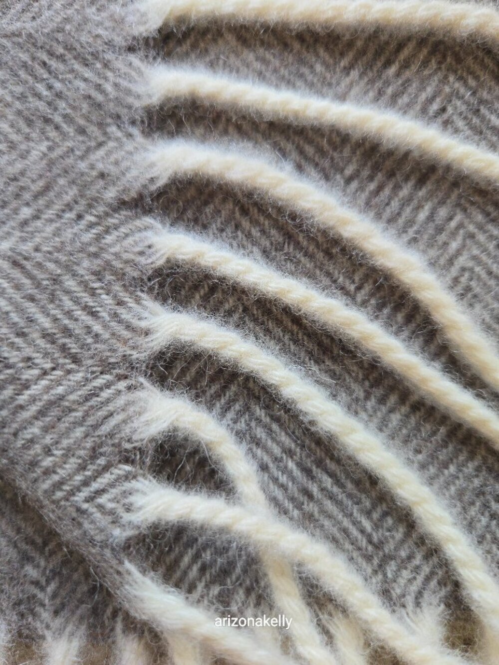 NWT Wool Herringbone Scarf Tan Italy Fiori di Firenze - Picture 5 of 13